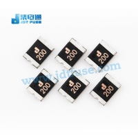 1812貼片可恢復(fù)保險絲絲印200是多大